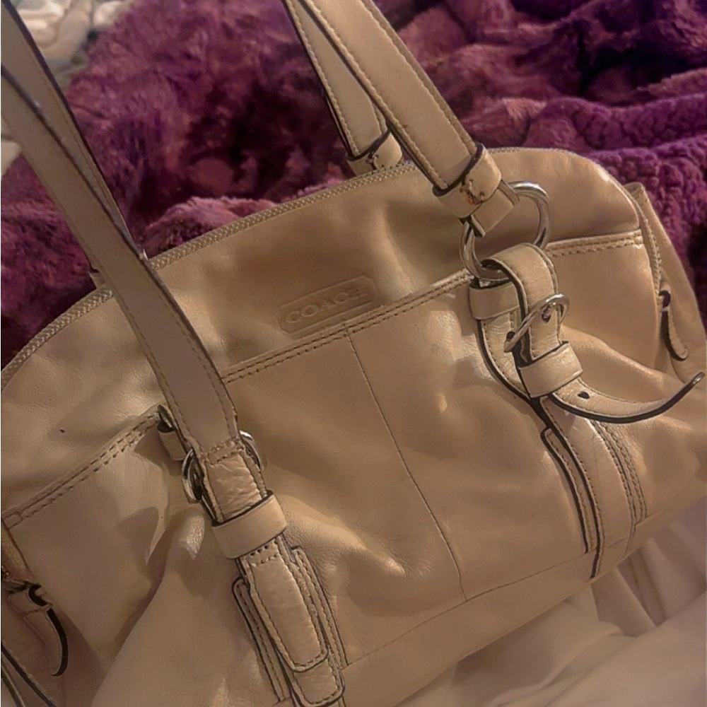 Coach Beige Leather Shoulder Bag